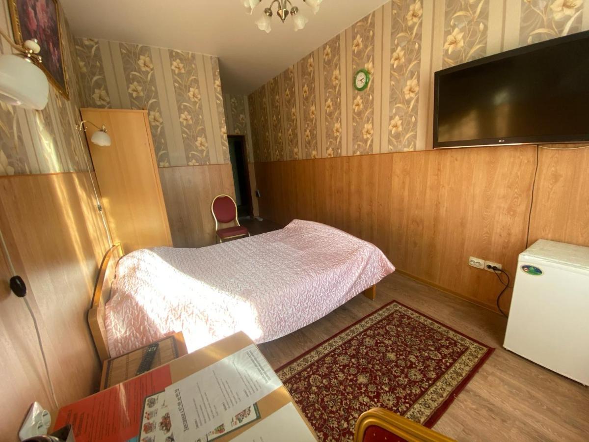 Sapfir Hotel Krasnoyarsk Ngoại thất bức ảnh